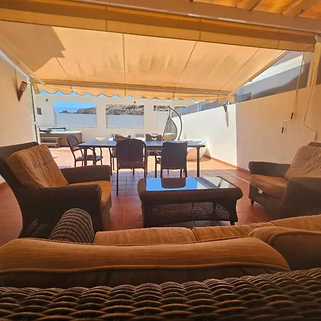 Modern House With Large Chill Out Terrace And Jacuzzi Lejlighed *